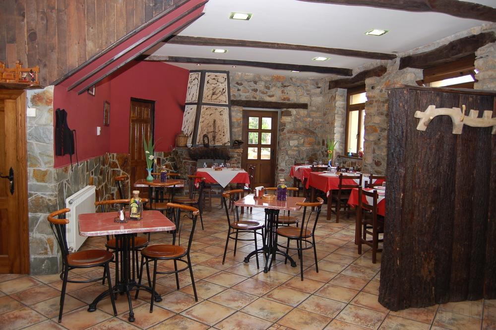 تينيو Hotel Asador Rindion المظهر الخارجي الصورة