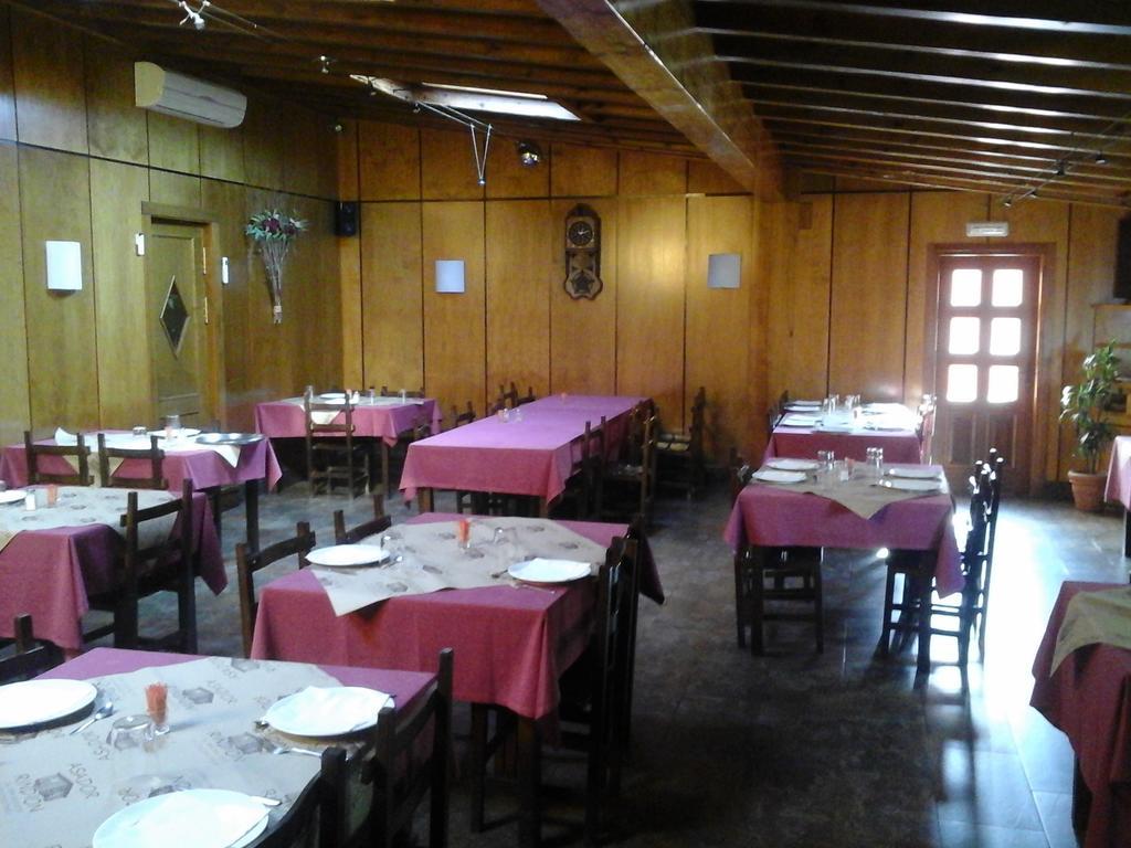 تينيو Hotel Asador Rindion المظهر الخارجي الصورة
